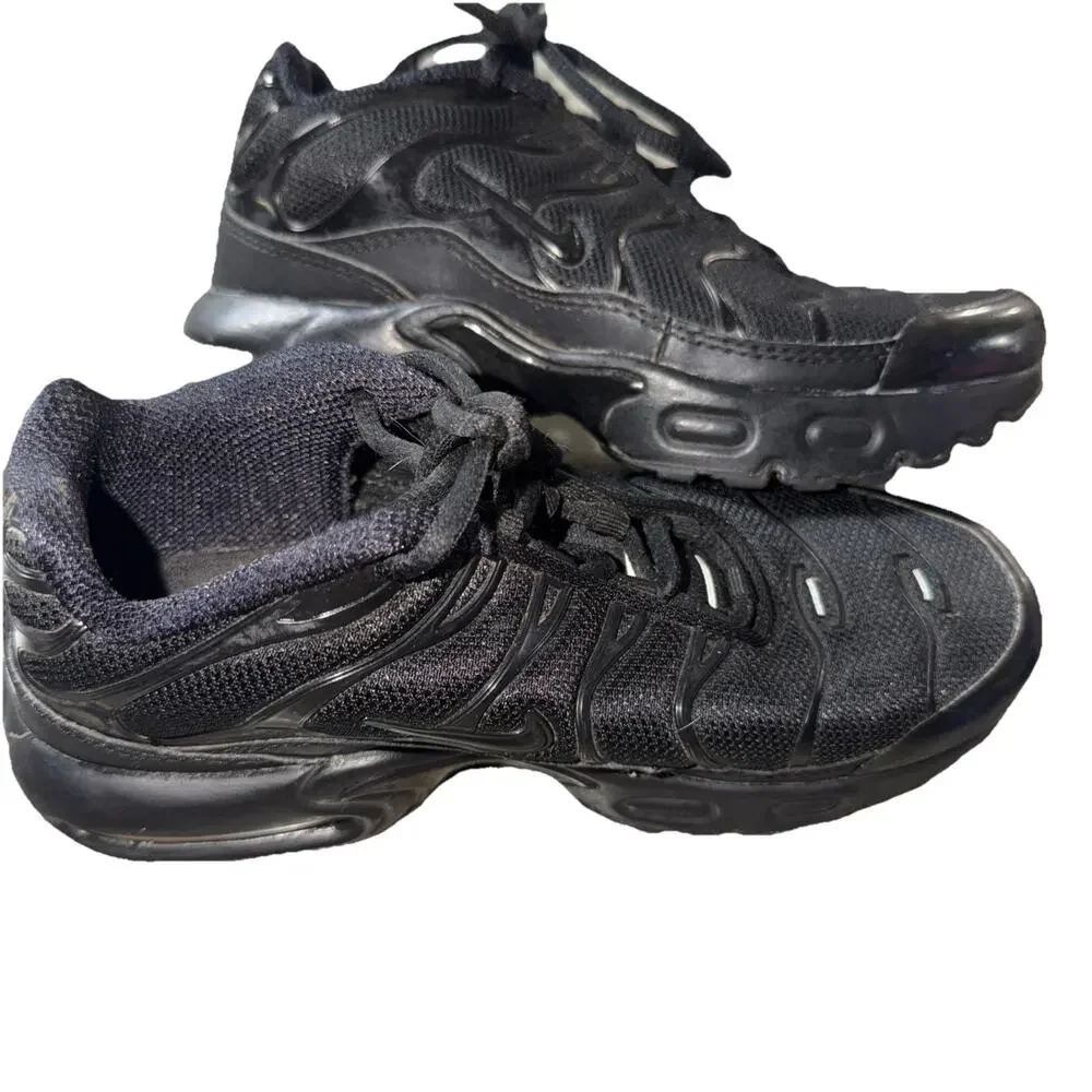 Nike Air Max Plus GS Triple Black Running Trainers 3.5y Kids SrS
